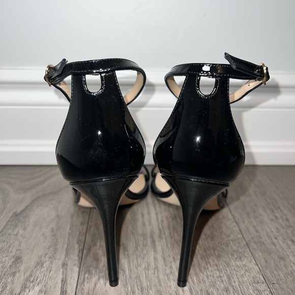 Stuart Weitzman Nudistcurve Black Patent Heels - Picture 5 of 8